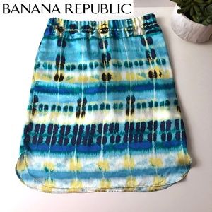 Banana Republic Silk Skirt Size 4 Blue Watercolor